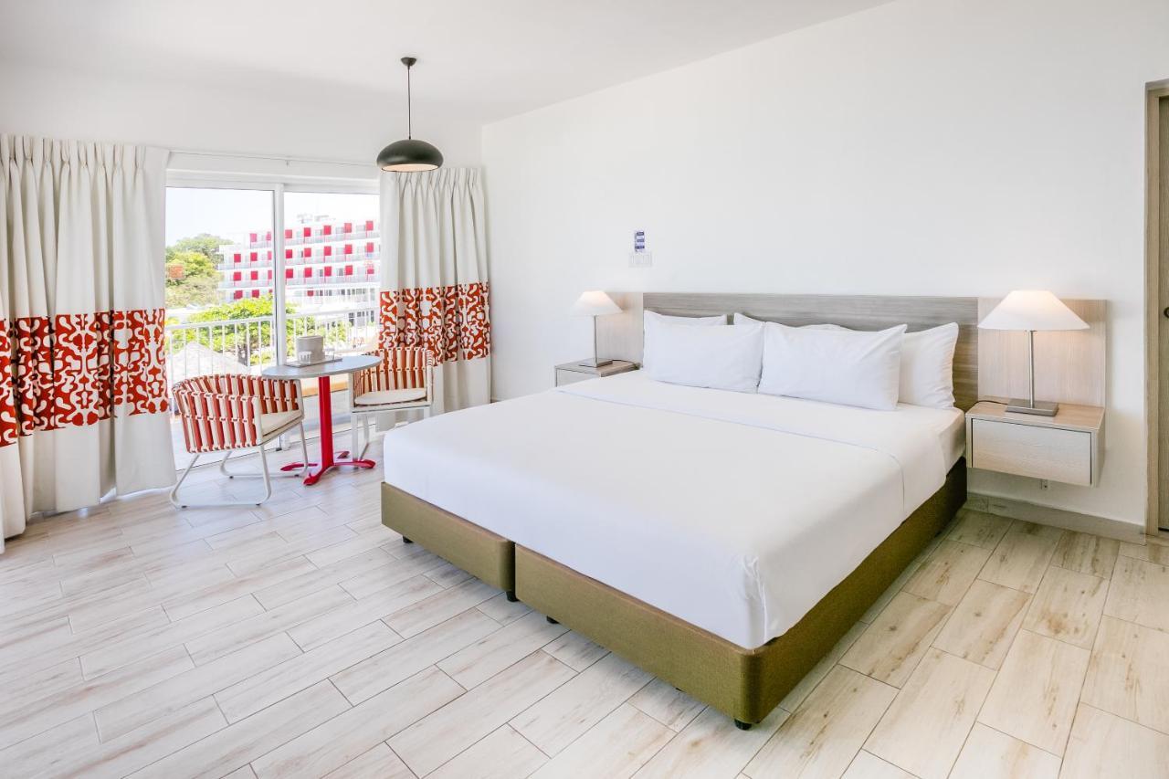 Grand Decameron Cornwall Beach, A Trademark All-Inclusive Resort Montego Bay Eksteriør bilde